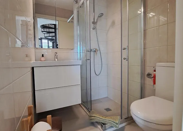 Appartement Kerasia - 4 & *