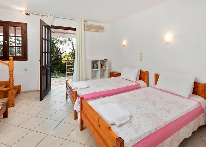 Appartement Kerasia - 4 & *